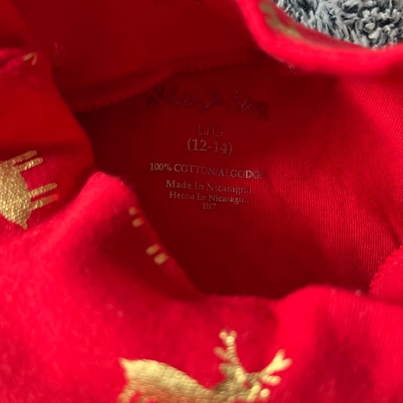 Red reindeer size large shirt - Picture 5 of 9